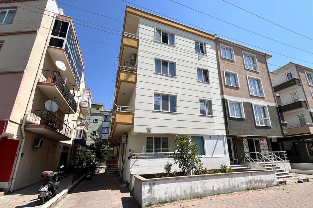 Çanakkale’de İlaçlama Sonrası Acı Olay: 9 Yaşındaki Yusuf Talha Hayatını Kaybetti içerik görseli