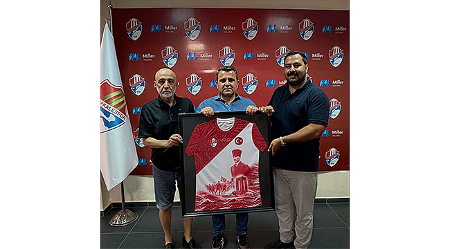 Çanakkale Haber: Çanakkalespor’dan İsmail Kaşdemir’e 60. Yıl Forması içerik görseli